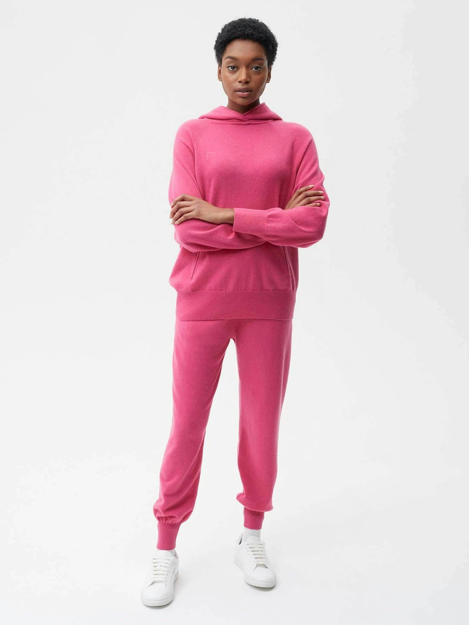 https://cdn.shopify.com/s/files/1/0035/1309/0115/products/Cashmere-Hoodie-Flamingo-Pink-Female-Model-1.jpg?v=1671726306