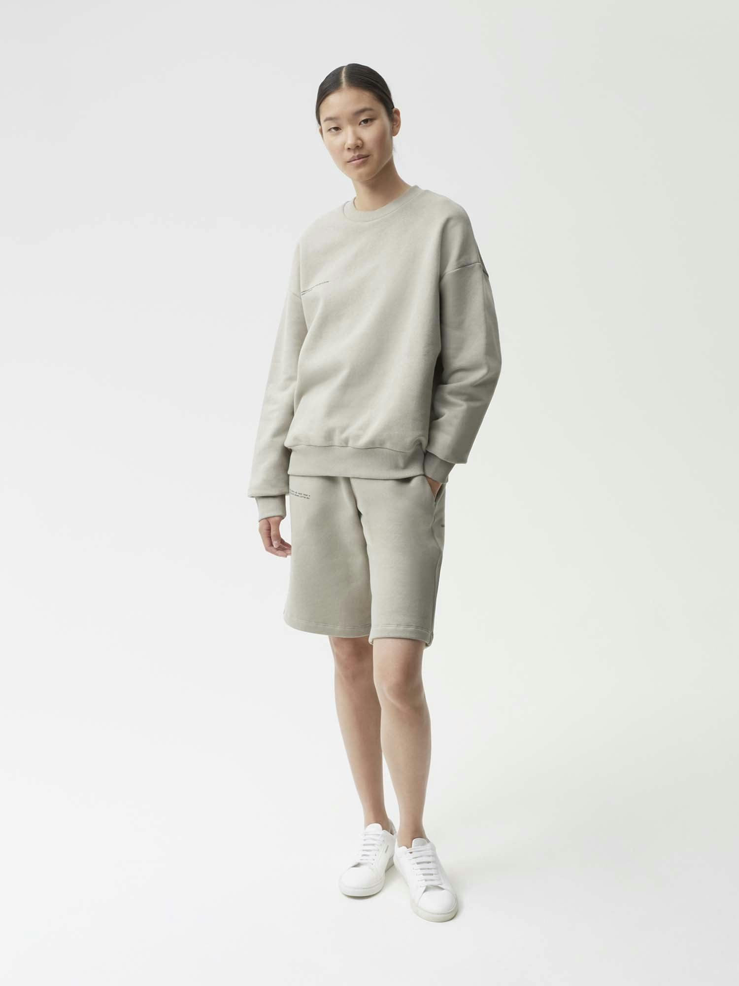https://cdn.shopify.com/s/files/1/0035/1309/0115/products/Heavyweight-Recycled-Cotton-Sweatshirt-Stone-Female-Model-13.jpg?v=1662475107