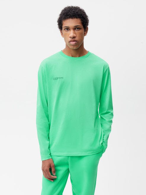 https://cdn.shopify.com/s/files/1/0035/1309/0115/products/Organic-Cotton-Lightweight-Long-Sleeve-T-Shirt-Spearmint-Green-Male-1.jpg?v=1663086448&width=493
