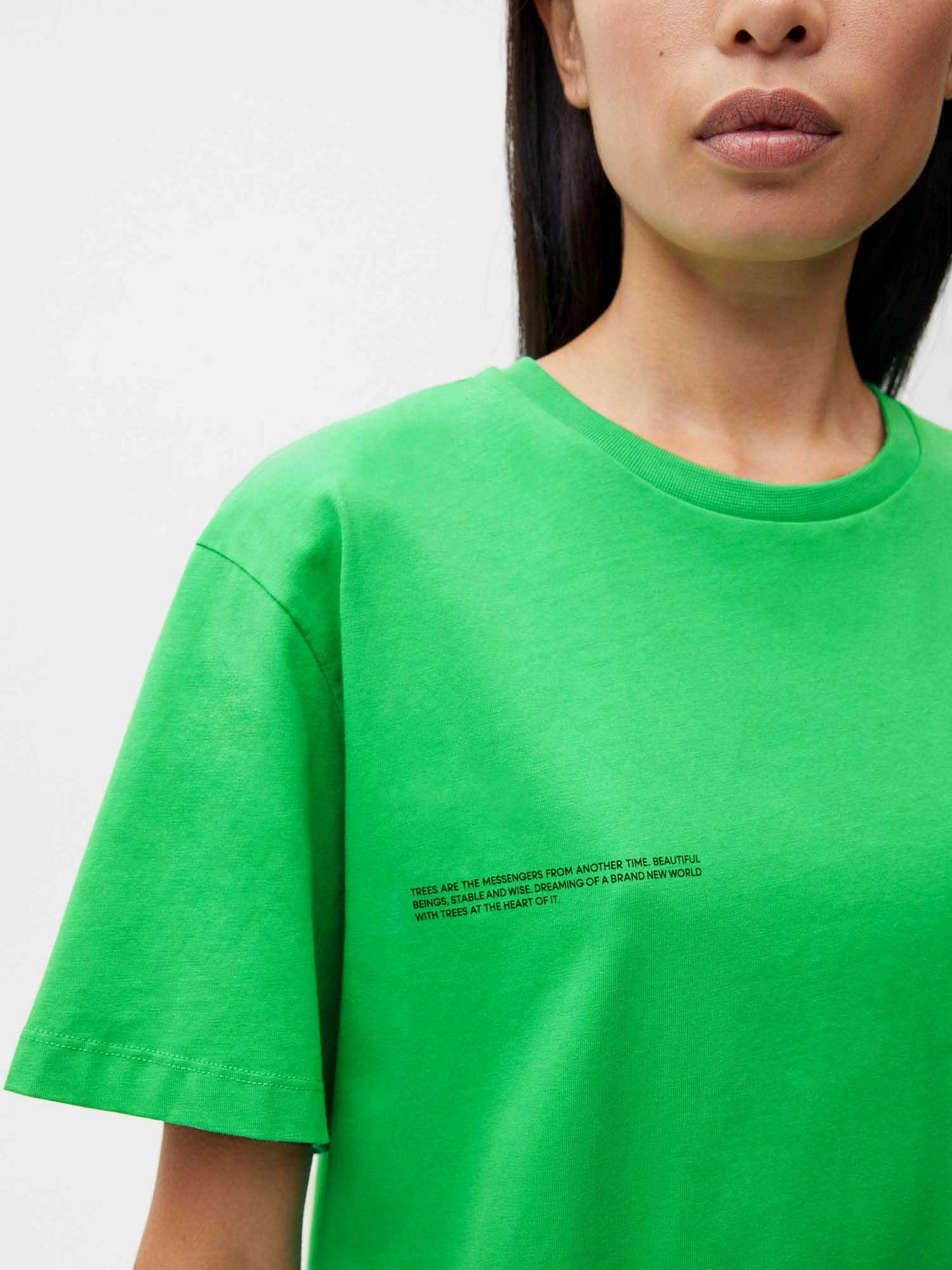 https://cdn.shopify.com/s/files/1/0035/1309/0115/products/Pangaia-Kenny-Scharf-Organic-Cotton-T-Shirt-Paradis-Perdu-Jade-Green-Female-2.jpg?v=1662734802