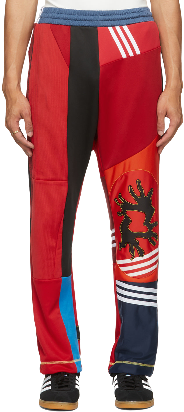 https://storage.googleapis.com/download/storage/v1/b/whering.appspot.com/o/marketplace_product_images%2Fbethany-williams-multicolor-the-magpie-project-edition-tracksuit-lounge-pants-black-opLutqLczaAFJjhdZVYKtE.png?generation=1677692887066544&alt=media