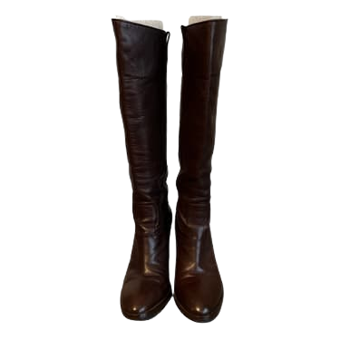 https://storage.googleapis.com/download/storage/v1/b/whering.appspot.com/o/marketplace_product_images%2Fgucci-leather-riding-boots-brown-nF2yP6cDxnj73s7GRRDWif.png?generation=1696324231876670&alt=media