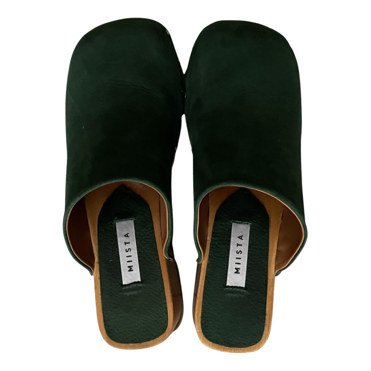 https://storage.googleapis.com/download/storage/v1/b/whering.appspot.com/o/marketplace_product_images%2Fmiista-leather-mules-clogs-emerald-green-44MmGzeUScNuo95srFtMgQ.png?generation=1689742843943539&alt=media